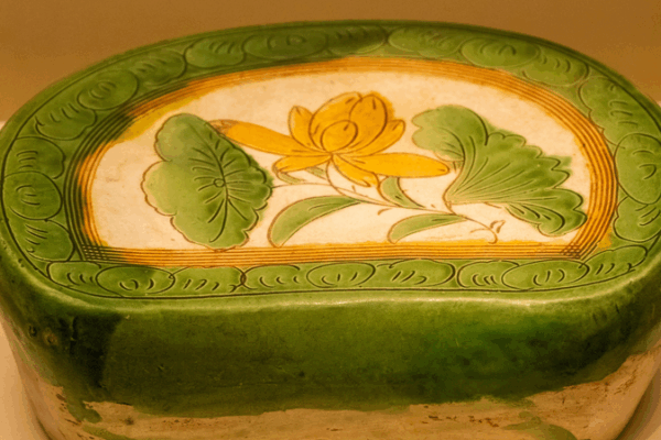 Ancient Chill: Song Dynasty’s Tri-Color Porcelain Pillows Beat the Heat 🧊💤 Ancient Chill: Song Dynasty’s Tri-Color Porcelain Pillows Beat the Heat 🧊💤