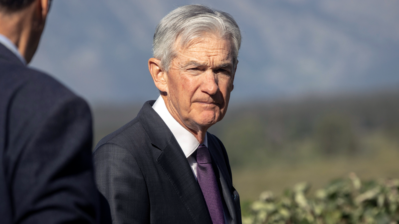 0S8XL0507FJA53R81X7W - 🌍NewspaperAmigo – Your Global News Buddy 🗞️ Fed Holds Firm at Jackson Hole as Tariffs Rattle US Economy 🌐💸