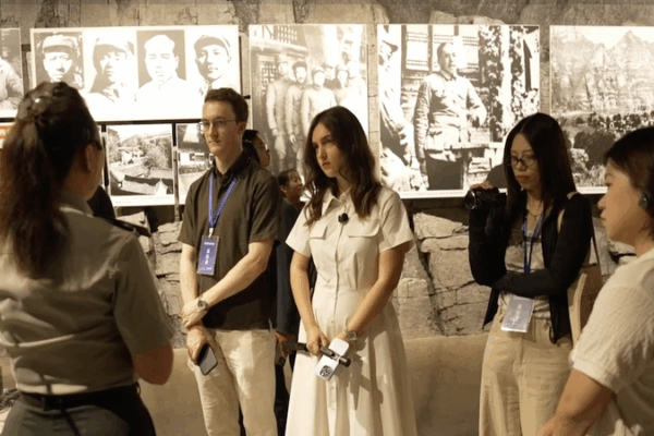 🚀 Red Tours Boom: Exploring China’s Revolutionary Legacy 🌟 🚀 Red Tours Boom: Exploring China's Revolutionary Legacy 🌟 video poster