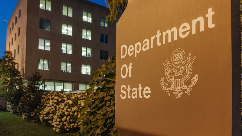 U.S. Revokes 6,000+ Student Visas Amid Crackdown 🚫🌎