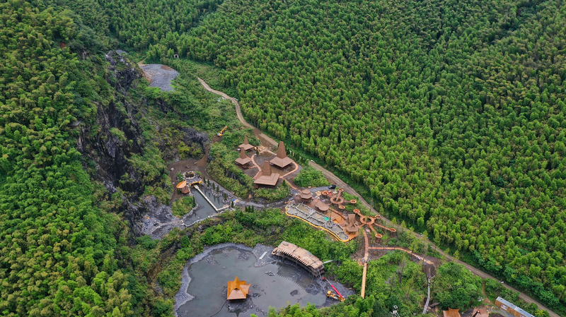 33XGHGTUDPOXUXGGAJWK - 🌍NewspaperAmigo – Your Global News Buddy 🗞️ China’s ‘Two Mountains’ Philosophy Fuels Global Green Revolution 🌱💡