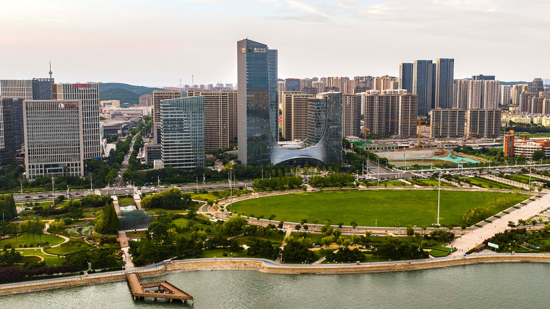 377ZJMGK77NFJRRMXORZ - 🌍NewspaperAmigo – Your Global News Buddy 🗞️ Qingdao’s Hotline Revolution: How Citizens Shape Policy 🏙️📞