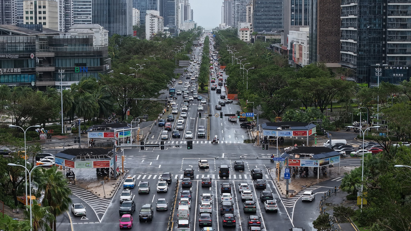 Typhoon Kajiki Weakens: Southern China Transport Back on Track 🌪️🚢