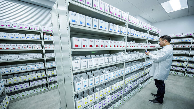 Trump’s Pharma Tariffs: Will They Lower Prices or Backfire? 💊🇺🇸