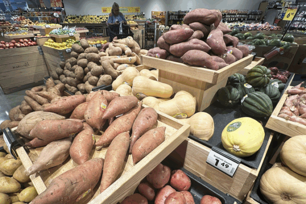 📉💰 Grocery Bills Bite: Most Americans Stressed by Rising Food Costs 📉💰 Grocery Bills Bite: Most Americans Stressed by Rising Food Costs