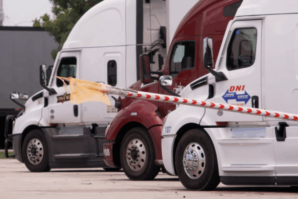 🚚 Florida Truck Crash Ignites Debate Over Immigrant Drivers & Safety 🚚 Florida Truck Crash Ignites Debate Over Immigrant Drivers & Safety video poster