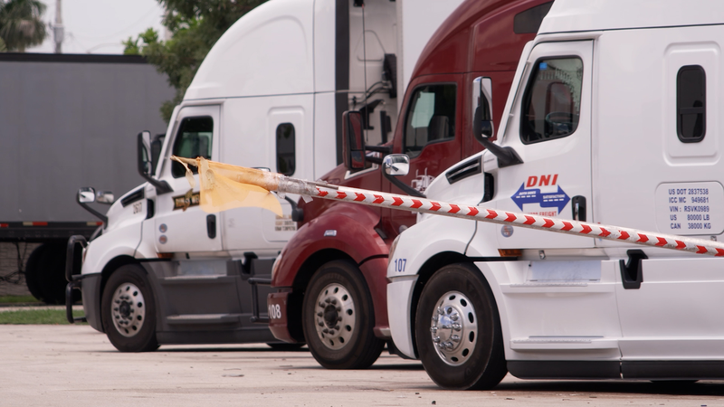 6OL7ZJL8TP2O94NLGRE4 - 🌍NewspaperAmigo – Your Global News Buddy 🗞️ 🚚 Florida Truck Crash Ignites Debate Over Immigrant Drivers & Safety video poster