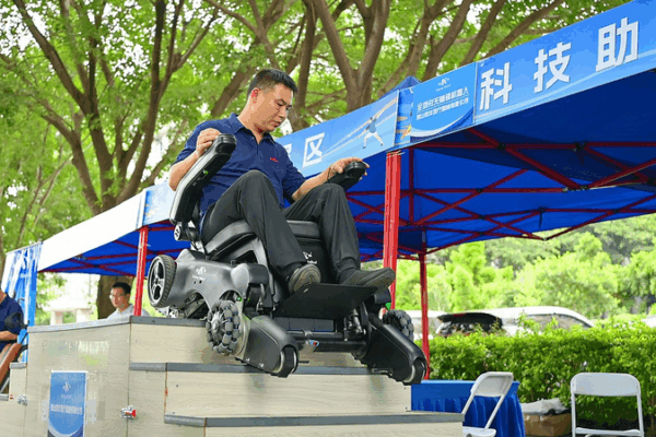 Tech for All: China’s Innovations Empower People with Disabilities 🌟 Tech for All: China’s Innovations Empower People with Disabilities 🌟