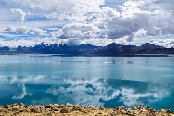 🌊 Discover Lake Pelku: Xizang’s Hidden Highland Paradise! 🌊 Discover Lake Pelku: Xizang's Hidden Highland Paradise!