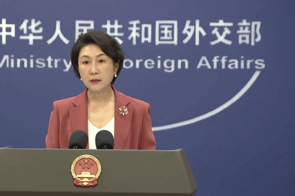 China Urges Swift Peace Deal as Ukraine Talks Heat Up 🌍✌️ China Urges Swift Peace Deal as Ukraine Talks Heat Up 🌍✌️