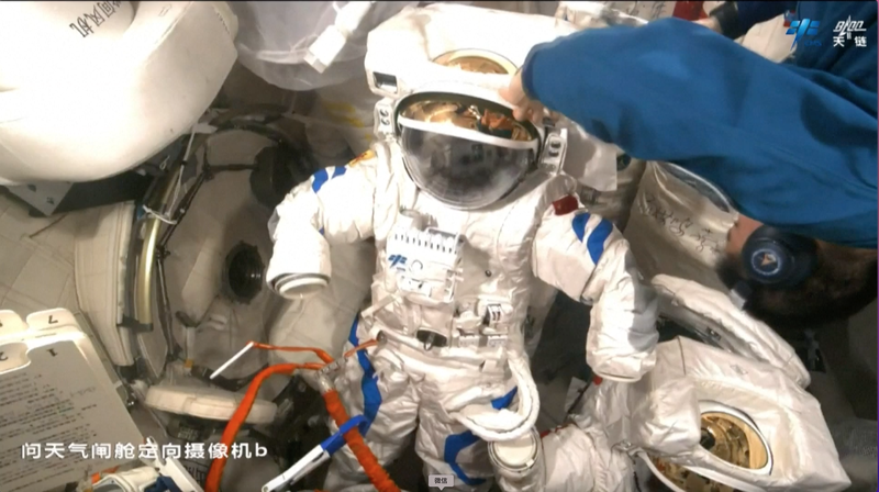 Shenzhou-20 Crew Preps for Historic Spacewalk with New Gear 🚀👩🚀