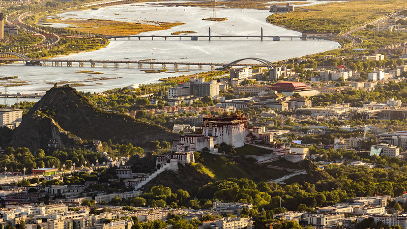 Xizang Boosts Livelihood Projects with $280M Investment 🌱💼