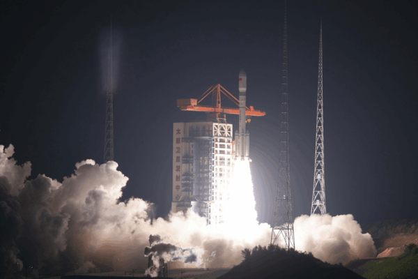 9RXXBX13XKKWGUS0SBWK - 🌍NewspaperAmigo – Your Global News Buddy 🗞️ China Blasts Off New Internet Satellites 🛰️🌍