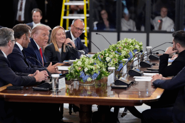 Trump & Zelensky Push for Ukraine Peace Talks with Global Leaders ๐โ๏ธ Trump & Zelensky Push for Ukraine Peace Talks with Global Leaders ๐โ๏ธ