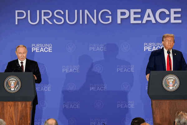 Trump Shifts Strategy: Full Ukraine Peace Deal Over Ceasefire 🕊️🌍 Trump Shifts Strategy: Full Ukraine Peace Deal Over Ceasefire 🕊️🌍