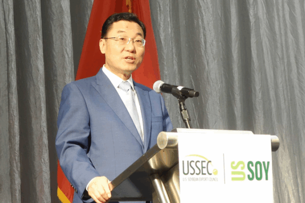 ๐ฑ Chinese Ambassador Urges U.S. to Protect Farmers Amid Trade Tensions ๐ฑ Chinese Ambassador Urges U.S. to Protect Farmers Amid Trade Tensions