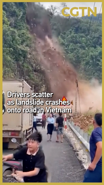 AYE6DK4VVS1V5YSRBUNI - 🌍NewspaperAmigo – Your Global News Buddy 🗞️ 🚨 Vietnam Landslide Sends Drivers Scrambling! No Injuries Reported 🌧️ video poster