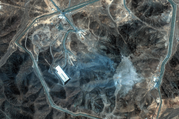 Iran Open to Direct Talks with U.S. Amid Nuclear Tensions 🌍⚛️ Iran Open to Direct Talks with U.S. Amid Nuclear Tensions 🌍⚛️