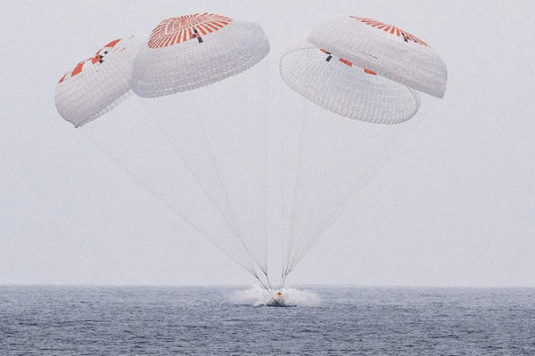 C8ZX80FFBA3SFC8UMZLS - 🌍NewspaperAmigo – Your Global News Buddy 🗞️ Astronauts Splash Down After Starliner Rescue Mission 🌍🚀