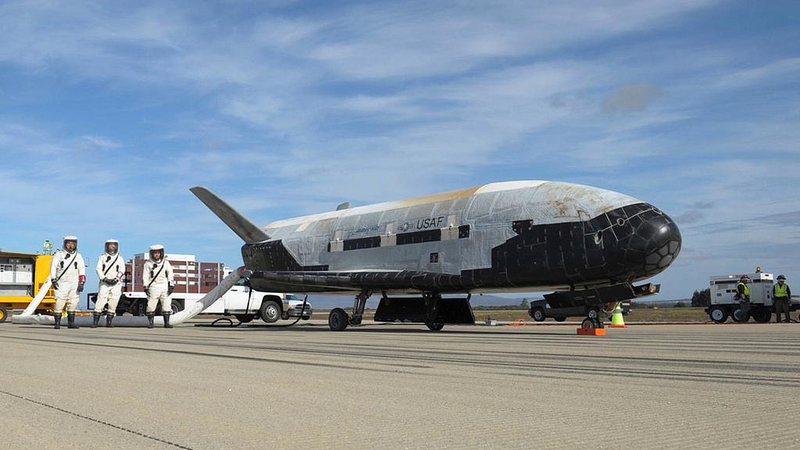 🚀 SpaceX Launches Secret Military Spacecraft: What’s Aboard?