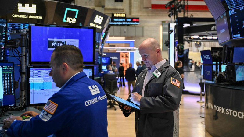 📉 US Stocks Dip as Trump’s Tariff Deadline Looms: What’s Next?