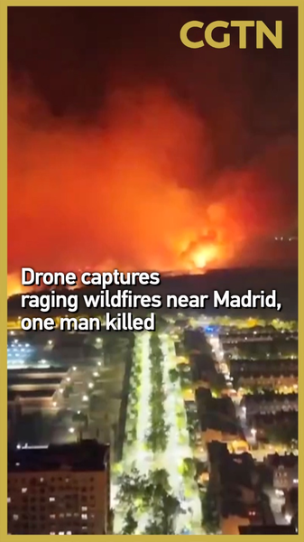 Drone Footage Shows Wildfires Rage Near Madrid Amid Record Heat 🌡️🔥 Drone Footage Shows Wildfires Rage Near Madrid Amid Record Heat 🌡️🔥 video poster