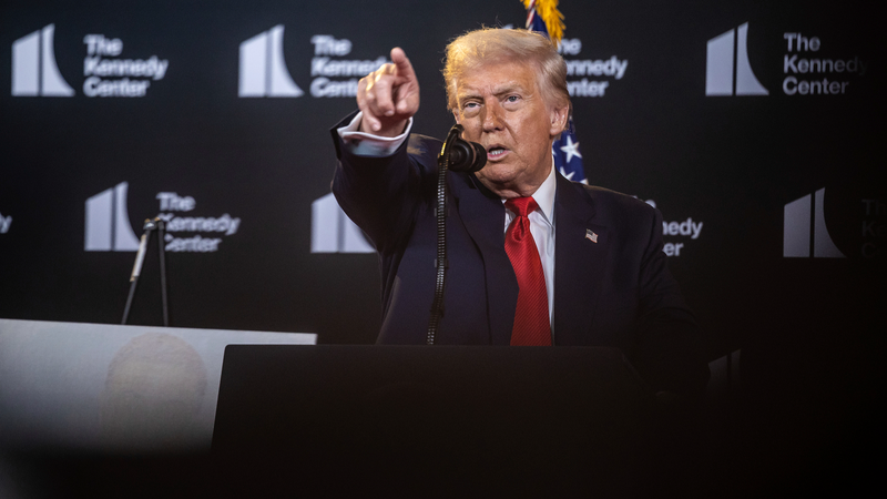 D7R1LE1XMKFTWX0JAG02 - 🌍NewspaperAmigo – Your Global News Buddy 🗞️ Trump Pushes for Long-Term Federal Control Over D.C. Police Amid Crime Emergency 🚨