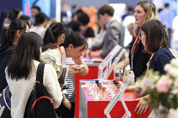 Chinaโs Economy Defies Global Pressures with 5.3% Growth ๐ Chinaโs Economy Defies Global Pressures with 5.3% Growth ๐