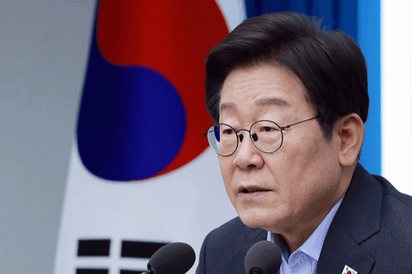 South Korea’s President Lee Set for Diplomatic Tour: Japan Summit & US Talks 🌏✈️ South Korea's President Lee Set for Diplomatic Tour: Japan Summit & US Talks 🌏✈️