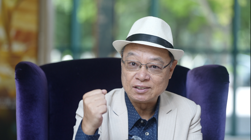 F00OQNV8E6WDXU7QF9F3 - 🌍NewspaperAmigo – Your Global News Buddy 🗞️ Lee Lik Chee Talks Chinese Cinema’s Future 🎬🌟 video poster