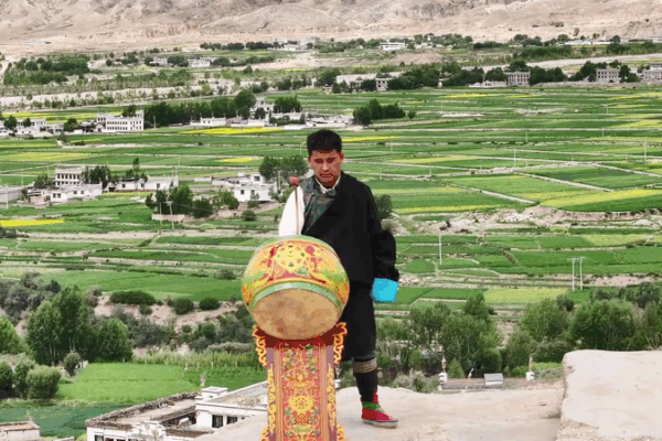 Sechu Dorje Revives Tibetan Drum with Modern Beats 🥁✨ Sechu Dorje Revives Tibetan Drum with Modern Beats 🥁✨ video poster