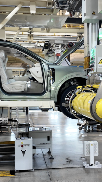 GME2AFZODW92N14NYY1R - 🌍NewspaperAmigo – Your Global News Buddy 🗞️ 🚗 Made-in-Wuhan NEVs Zoom Into Global Markets 🌍 video poster