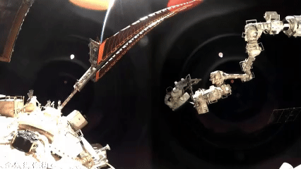 🚀 China’s Spacesuit B Smashes Record with 20 Spacewalks! 🚀 China’s Spacesuit B Smashes Record with 20 Spacewalks!