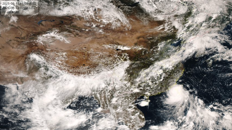 HGH4PUC4K0Q4CEN2VZY5 - 🌍NewspaperAmigo – Your Global News Buddy 🗞️ Typhoon Podul Targets China’s Coast After Taiwan Landfall 🌪️