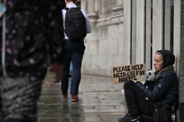 UK Job Market Cools as Unemployment Hits 4-Year High 🏦📉 UK Job Market Cools as Unemployment Hits 4-Year High 🏦📉