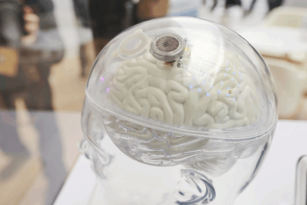 China’s MedTech Breakthroughs: From Sci-Fi to Real Life 🧠💡 China’s MedTech Breakthroughs: From Sci-Fi to Real Life 🧠💡