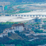 HYLSI8I73PY25Y7HI7Q3 - 🌍NewspaperAmigo – Your Global News Buddy 🗞️ Potala Palace: A Timeless Jewel of Xizang’s Cultural Legacy 🏔️✨