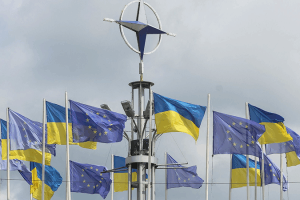 EU Backs Ukraine’s Future Choices Ahead of Trump-Putin Talks 🌍⚖️ EU Backs Ukraine’s Future Choices Ahead of Trump-Putin Talks 🌍⚖️