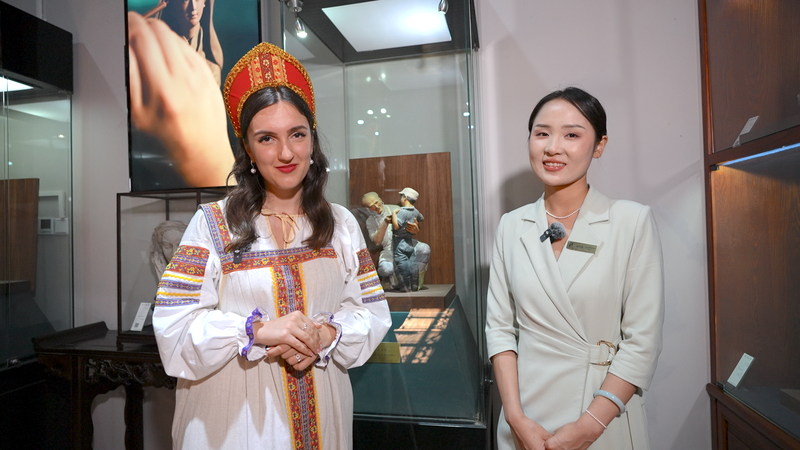 Russian Explorer Dives into Tianjin’s Clay Art Legacy 🎨✨ Russian Explorer Dives into Tianjin’s Clay Art Legacy 🎨✨ video poster