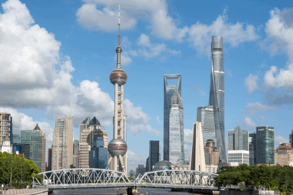 Global Giants Bet Big on China’s Green Tech Boom 🌱🚀 Global Giants Bet Big on China’s Green Tech Boom 🌱🚀