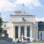 LB4RPTQXTBSB2A58R7TU - 🌍NewspaperAmigo – Your Global News Buddy 🗞️ Trump vs. the Fed: A Threat to Global Finance? 💸🌍