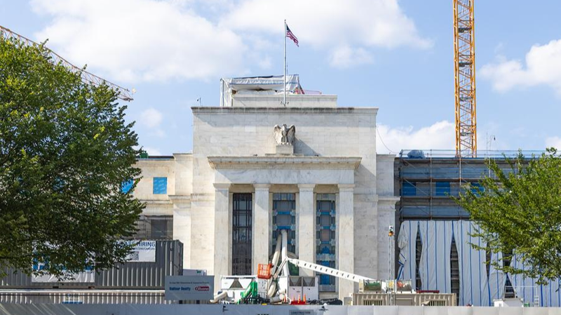 LB4RPTQXTBSB2A58R7TU - 🌍NewspaperAmigo – Your Global News Buddy 🗞️ Trump vs. the Fed: A Threat to Global Finance? 💸🌍