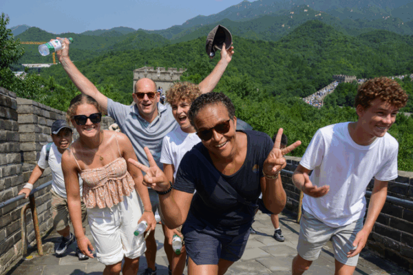 🌏 Great Wall Sees Summer Surge as Global Travelers Flock to Beijing 🏯✨ 🌏 Great Wall Sees Summer Surge as Global Travelers Flock to Beijing 🏯✨