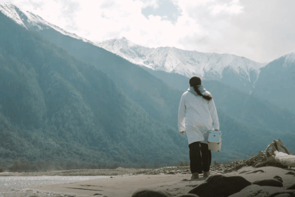 Tibetan Village Doctor Defies Doubts to Transform Healthcare 🌿👩⚕️ Tibetan Village Doctor Defies Doubts to Transform Healthcare 🌿👩⚕️ video poster