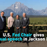 OI4ZW2O6YKCUVJ4O610Y - 🌍NewspaperAmigo – Your Global News Buddy 🗞️ Fed Chair Powell Hints at Rate Cuts Amid Economic Pressure 🏦💸 video poster