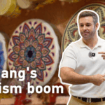 OWGNLXWNPNJXZ1EZGZ87 - 🌍NewspaperAmigo – Your Global News Buddy 🗞️ Xinjiang's Tourism Boom Sparks Economic Growth & Jobs 🌄✨ video poster