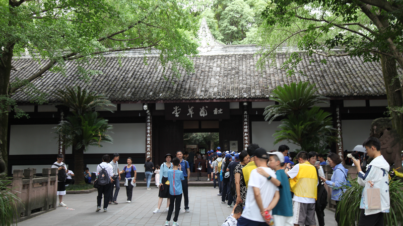 Step into History: Explore Du Fu’s Thatched Cottage in Chengdu 🌿📜 Step into History: Explore Du Fu’s Thatched Cottage in Chengdu 🌿📜