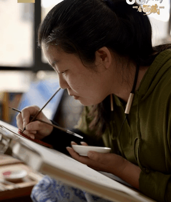 A Mother-Son Duo Revives Ancient Thangka Art 🎨✨ A Mother-Son Duo Revives Ancient Thangka Art 🎨✨ video poster