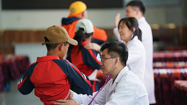 From Ancient Remedies to Modern Care: Xizang’s Healthcare Revolution 🌿💉 From Ancient Remedies to Modern Care: Xizang’s Healthcare Revolution 🌿💉