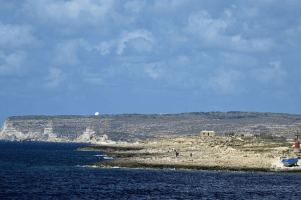 Tragedy at Europe’s Gate: 20 Migrants Dead in Lampedusa Shipwreck πβ Tragedy at Europe's Gate: 20 Migrants Dead in Lampedusa Shipwreck πβ